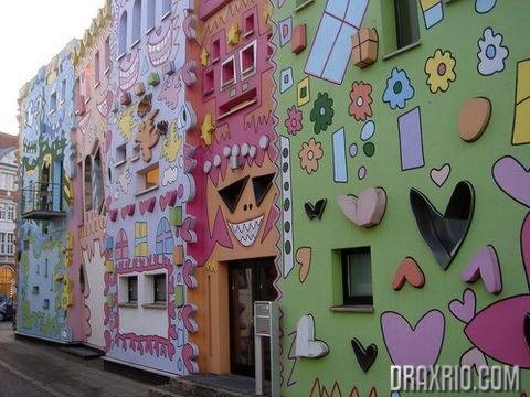 [Happy-Rizzi-House5[4].jpg]