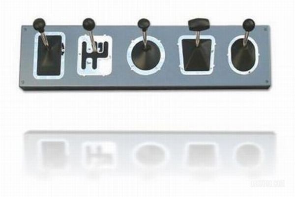 [coat_hangers_02[4].jpg]