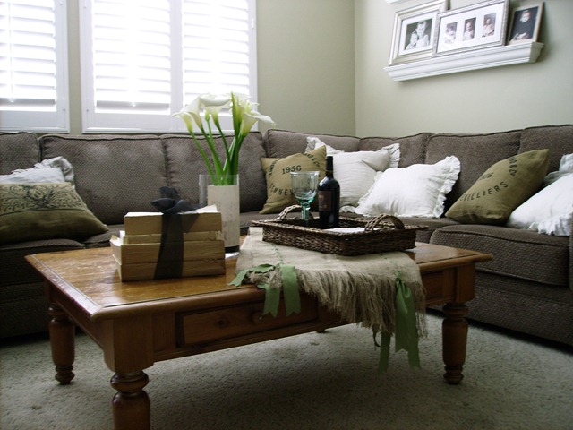 [missyfamilyroombeforwoodfloors0082.jpg]