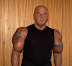 Weird biceps - Whatever this guy did: don't do it.