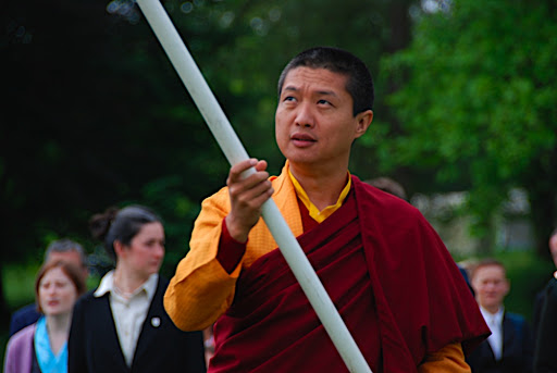 Gesar Festival Lhasang (C) Sean Raggett 2008