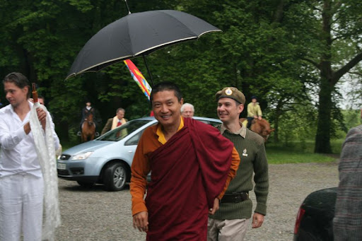Arrival of His Eminence Namkha Drimed Rinpoche and Gyetrul Jigme Rinpoche at Dechen Chöling - (c) Helen Vink