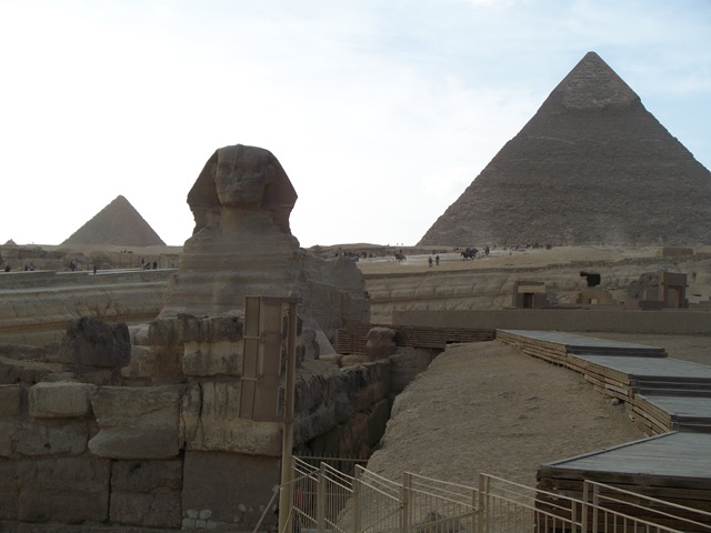 [12-29-2009 072 Giza Pyramids & Sphinx[2].jpg]
