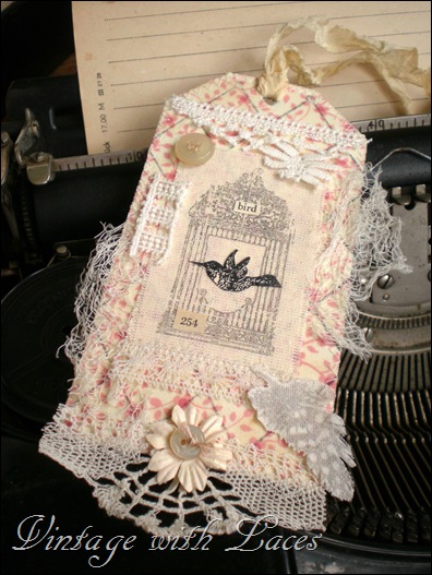 Fabric and lace tag with bird by Vintage with Laces Fabric and lace tag with bird by Vintage with Laces