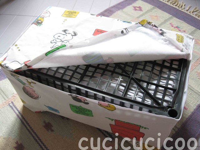 [toy crate_snoopy bottom flap[5].jpg]