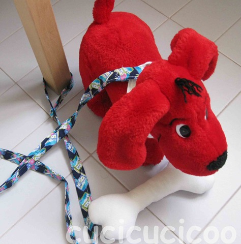 [clifford leash[9].jpg]