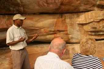 Siyakha explains the rock art at Bushmanskloof.