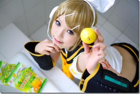 vocaloid 2 cosplay - kagamine rin by kipi