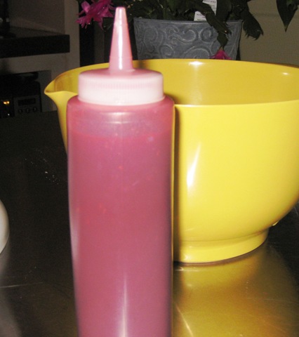[raspberrycouliinbottle4.jpg]