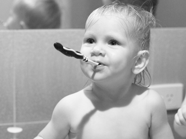 [tooth brush eater[3].jpg]