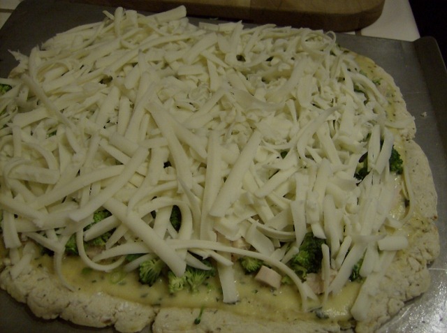 [Alfredo Pizza with Cheese (640x477)[5].jpg]