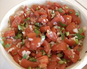 Fresh Salsa Recipe (640x508)