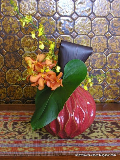Flower vases:flower-10831