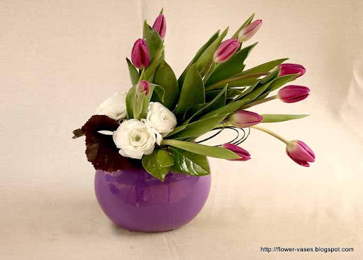 Flower vases:vases-12047