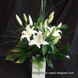 Flower vases:flower-12433