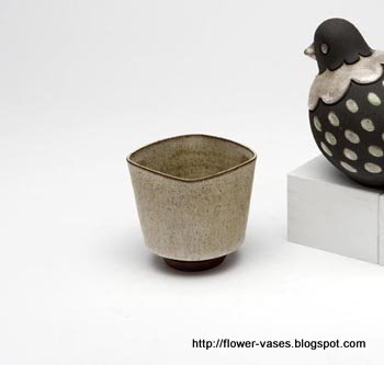 Flower vases:flower-12203