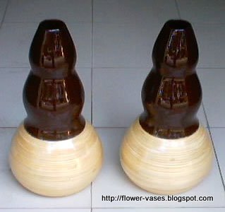 Flower vases:vases-10490