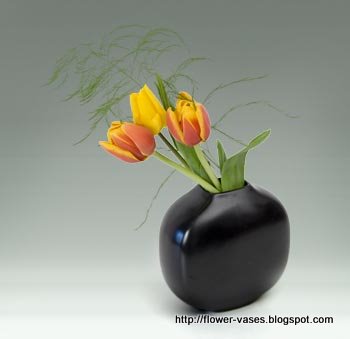 Flower vases:flower-10807