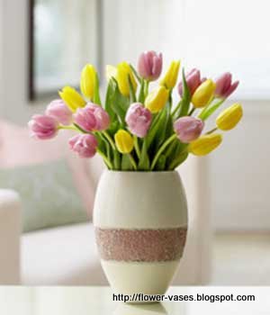 Flower vases:vases-11595