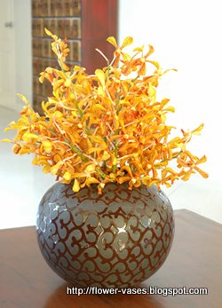 Flower vases:vases-12445