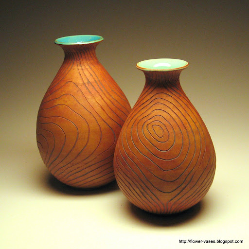 Flower vases:flower-10570