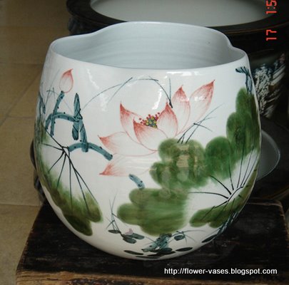 Flower vases:vases-11172