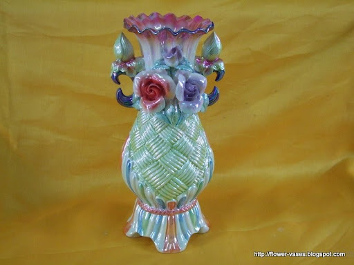 Flower vases:vases-12077