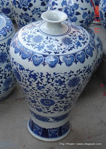 Flower vases:vases-12608
