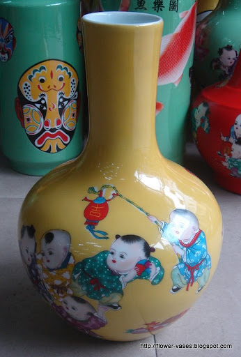 Flower vases:vases-12588