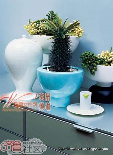 Flower vases:vases-12590