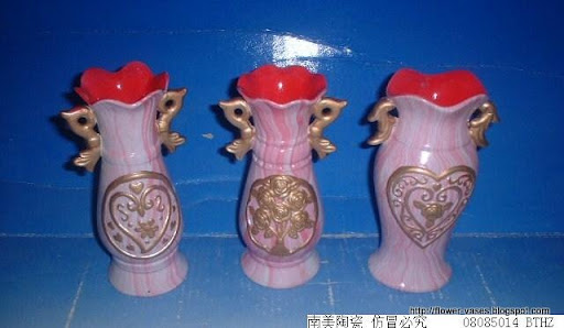 Flower vases:vases-12723