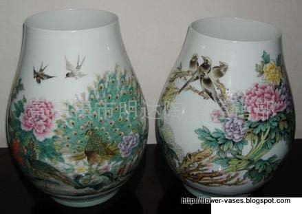 Flower vases:vases-12740