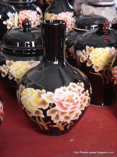 Flower vases:vases-12873
