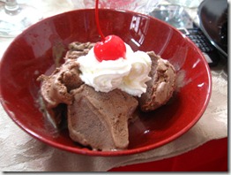 my ice cream bowl...haagen dazs belgian chocolate rocks!