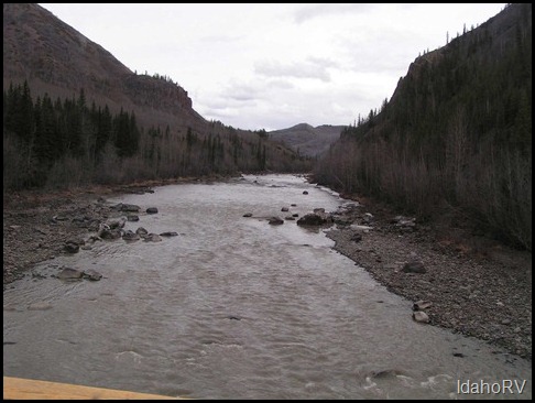 Tuya River Crossing