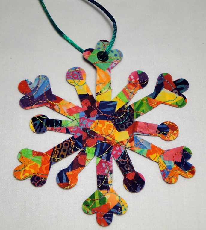 [accuquilt holiday ornament 8[3].jpg]