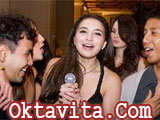 Foto Ulang Tahun Manohara ke 18 di Bibliotheque