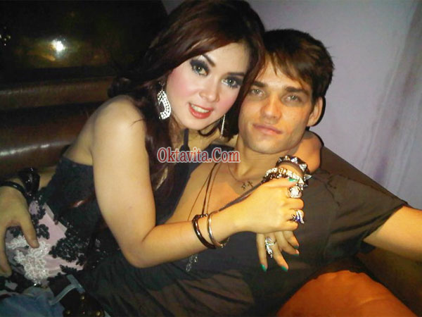 Syahrini Dan Bule syahrini video. Syahrini Dan Bule