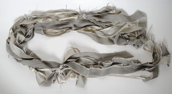 [Nara Guichon_colar fitas[7].jpg]