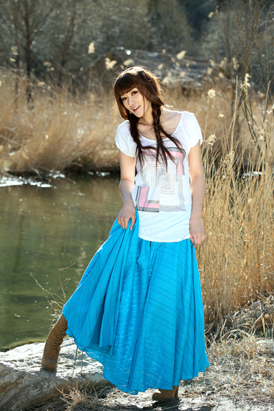 美眉日报 ce79da1b a0b3 46ce 8bf5 87af41cb6923 王雯@蓝色风情