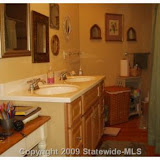 18 Phelps Rd, Middletown, RI