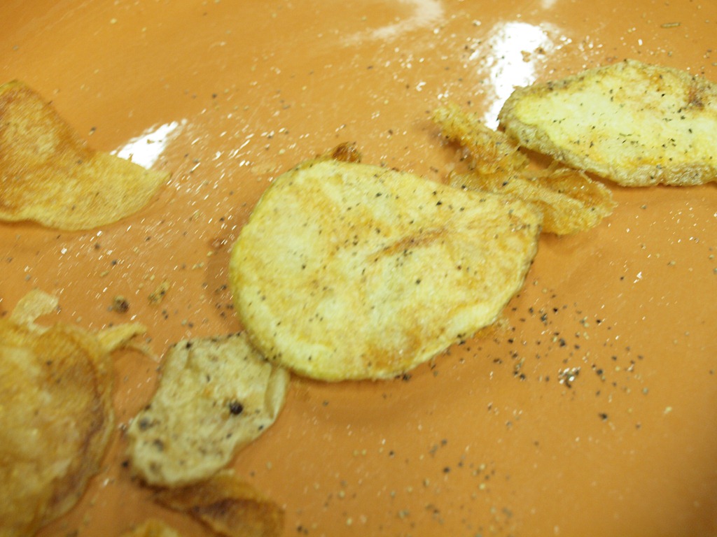 [homemade potato chips 004[3].jpg]