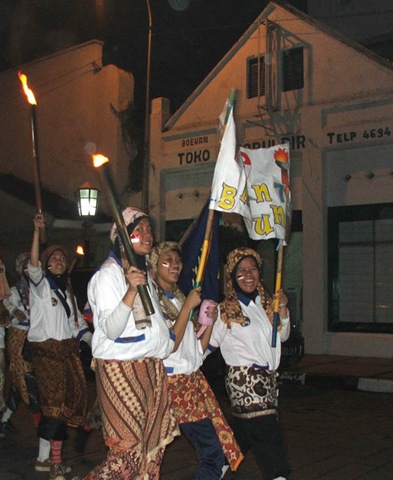 [3BandungLautanApi_March20093.jpg]