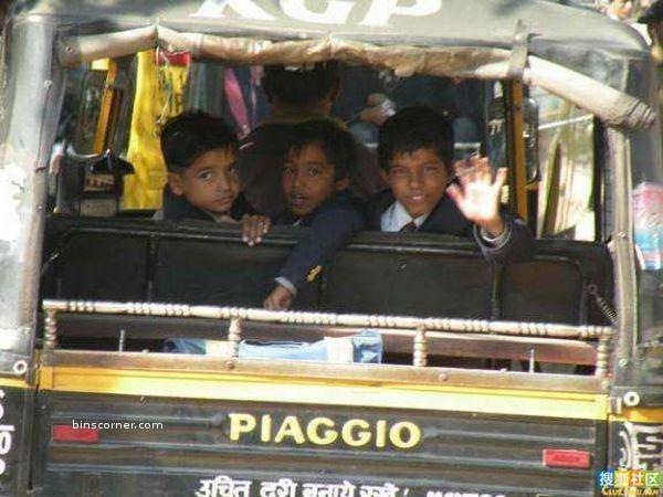 [school_buses22[3].jpg]