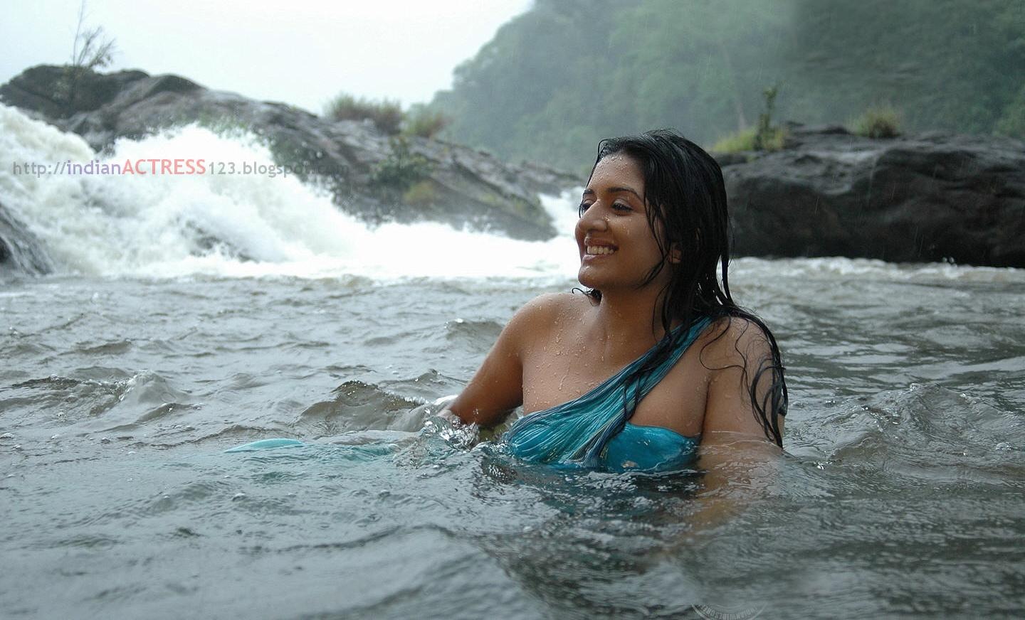 [Vimala_raman_07[3].jpg]