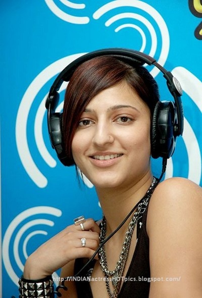 shruti_hasan_09