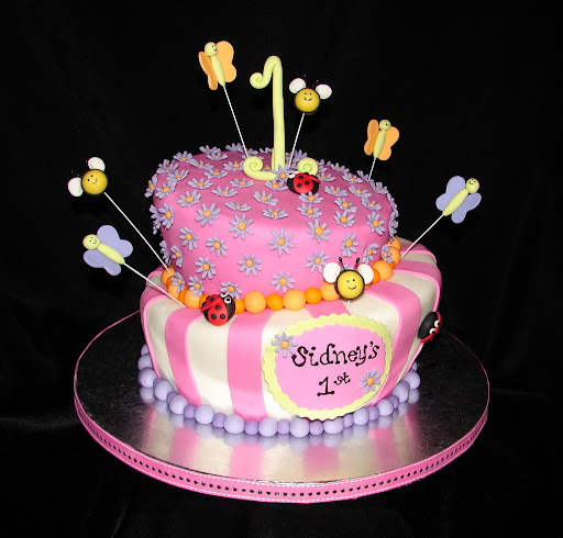 Topsy Turvy 1st B-day Cake 2-7-10 102.jpg