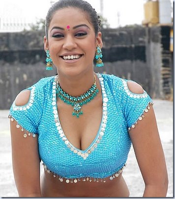 mumaitha khan sexy