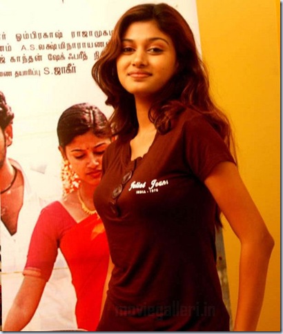 kalavani_tamil_actress_oviya_stills_05