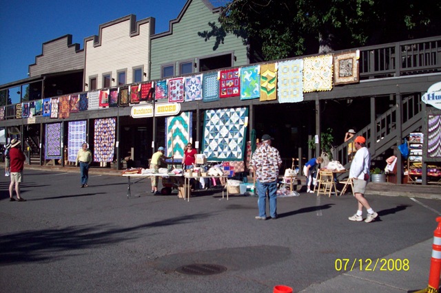 [Sisters Quilt Show 2008 007[3].jpg]
